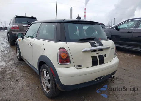 2009 Mini Cooper z USA, uszkodzony, nr VIN WMWMF33579TW72686